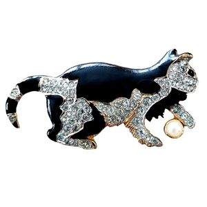 1970s D’Orlan Swarovski Crystal Figural Cat Brooch | 22K Triple Gold Plated